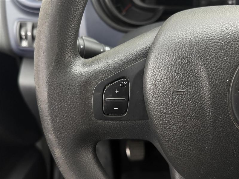 Opel Vivaro 1,6 89kW KLIMA DPH 1.MAJ CZ TZ - fotka 8 z 32
