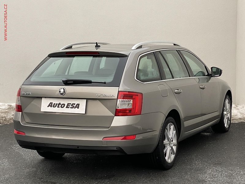 Škoda Octavia (2014) 1.4 TSi, Elegance, DSG, panor - fotka 4 z 18