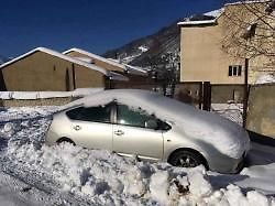 Tohle je auto, co jezdí do střediska vždy jako první. Auto vlekařů také dost často zasahuje ve chvíli, kdy někdo zablokuje jednou příjezdovou cestu, což se stává poměrně často.