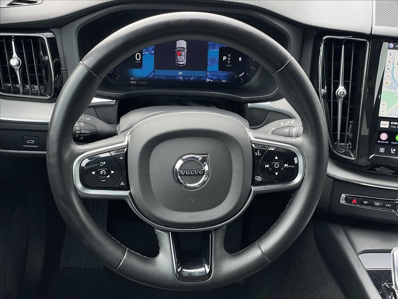 Volvo XC60 2,0 B4 A8 Ultimate Dark LED - fotka 8 z 22