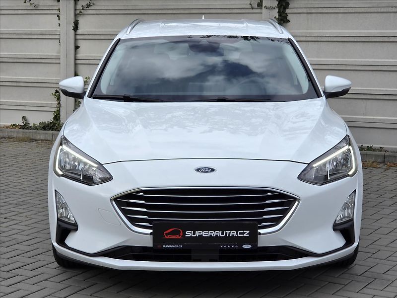 Ford Focus 1,5 EcoBoost 110kW AT Titanium - fotka 2 z 22