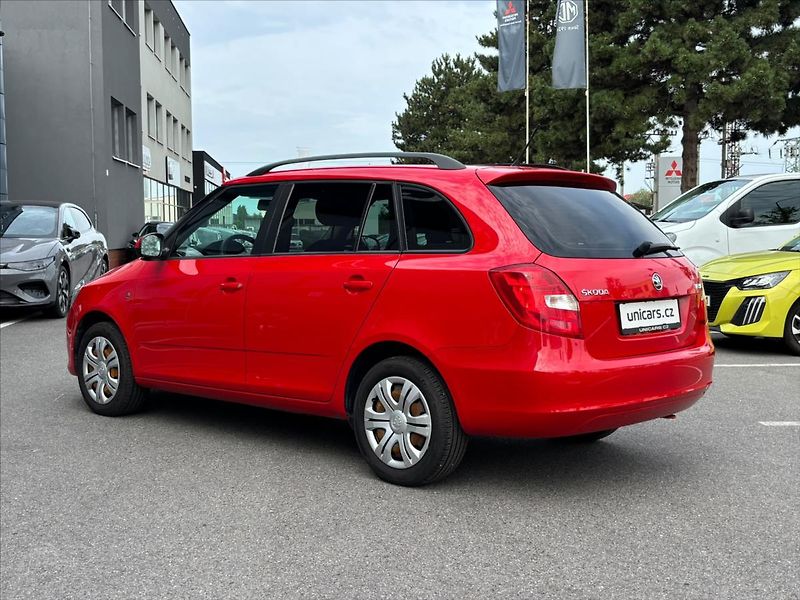 Škoda Fabia 1,4 16V  Active CZ - fotka 4 z 19