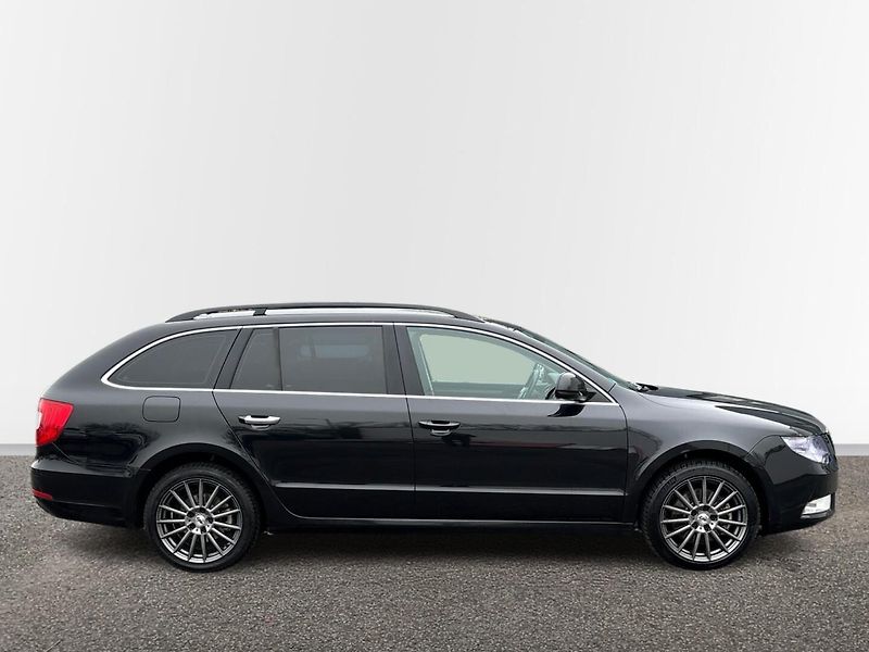 Škoda Superb DSG - fotka 16 z 25