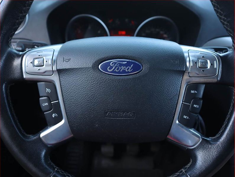 Ford Galaxy (2011) 1.6 TDCi, 7 míst, Navi - fotka 18 z 18