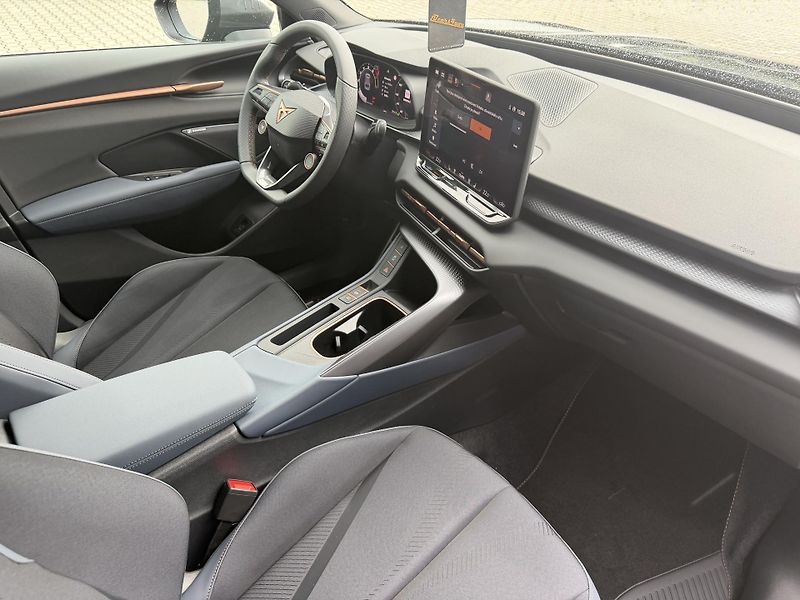 Cupra Terramar (2026) 2.0TSI 150kW 4WD R20 NT ZÁR 5L - fotka 29 z 37