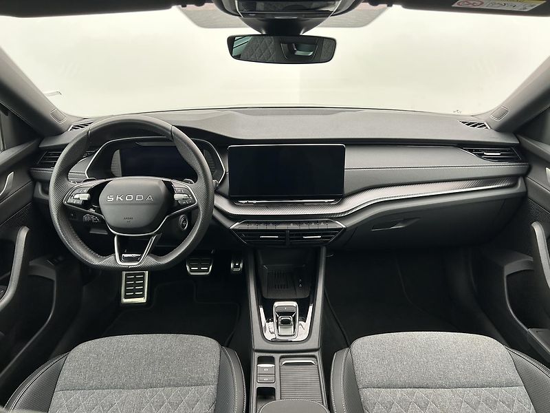 Škoda Octavia 2.0 TDI SportLine - fotka 6 z 32