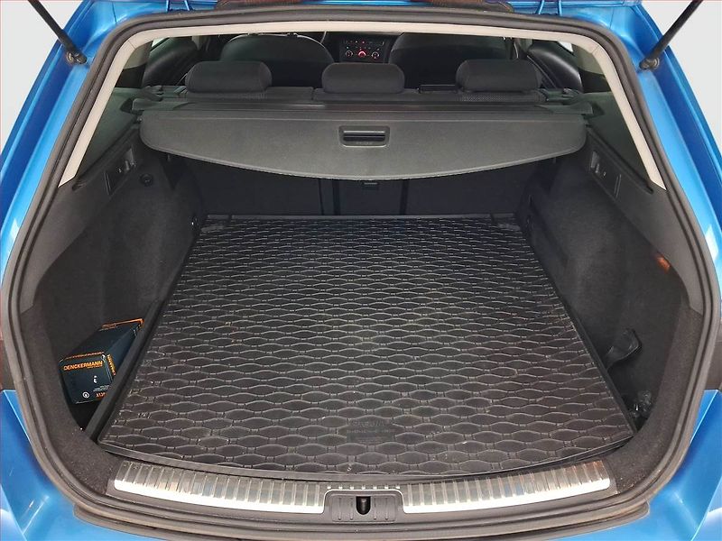 Seat Leon (2014) 1.4 TSI, Tempomat - fotka 13 z 17