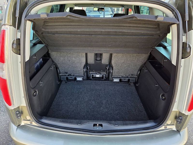 Škoda Roomster (2014) 1.2 TSI - fotka 21 z 27