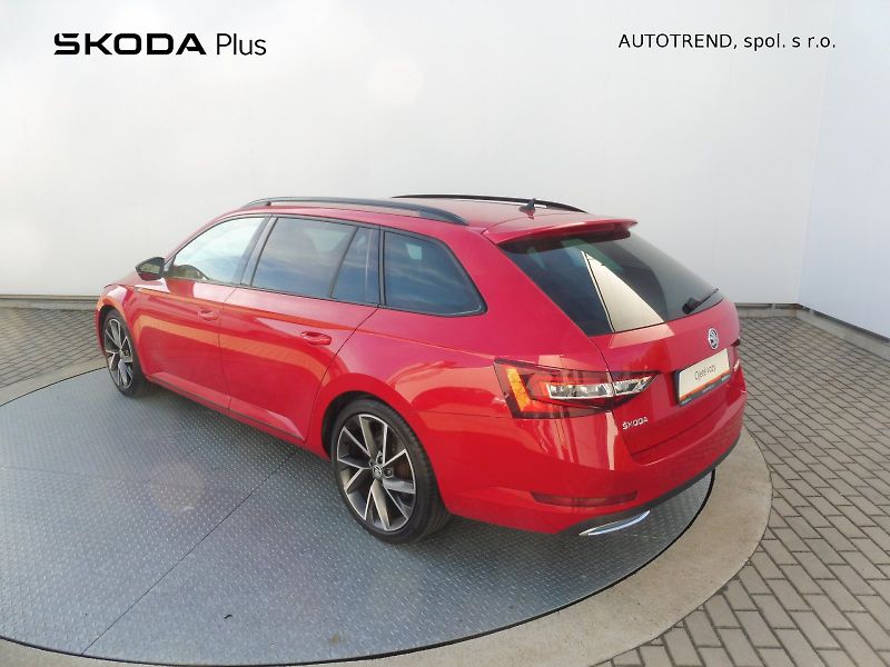 Škoda Superb (2018) Combi SportLine 2,0 TDI 140kW - fotka 27 z 28