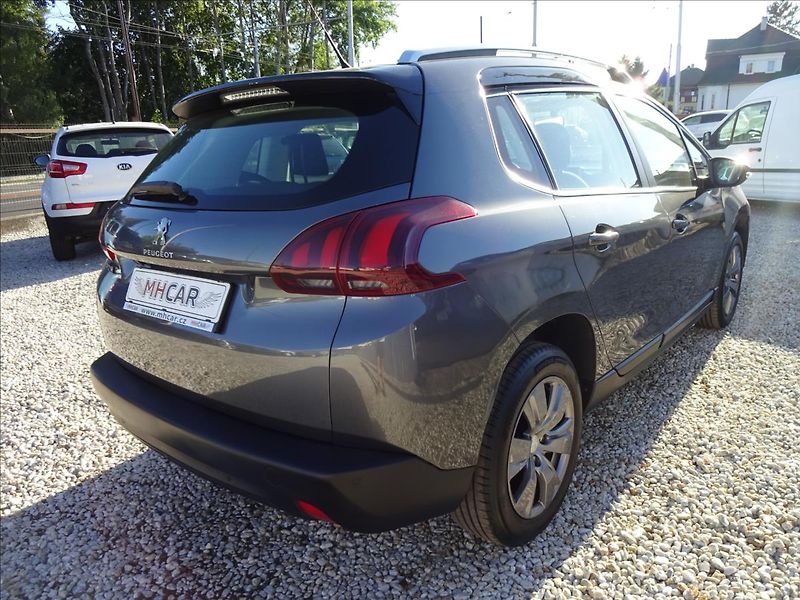 Peugeot 2008 1,2i 61kW - fotka 7 z 55