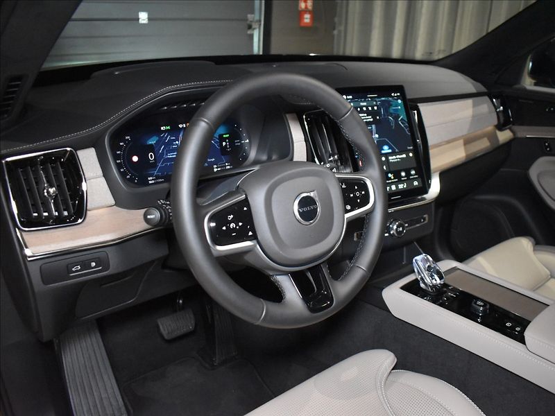 Volvo XC90 2,0 T8 AWD Ultra Masáže,Vzduch - fotka 15 z 30