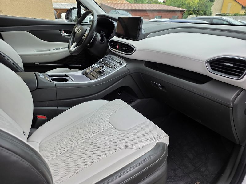 Hyundai Santa Fe 1.6-HYBRID-PREMIUM-PANORAMA - fotka 13 z 21