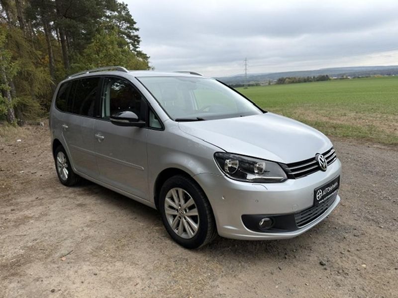 Volkswagen Touran 1,6 TDi BLUEMOTION STYLE - fotka 1 z 28