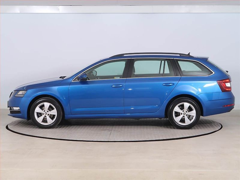 Škoda Octavia (2020) Style 1.6 TDI, ČR,1.maj - fotka 3 z 22