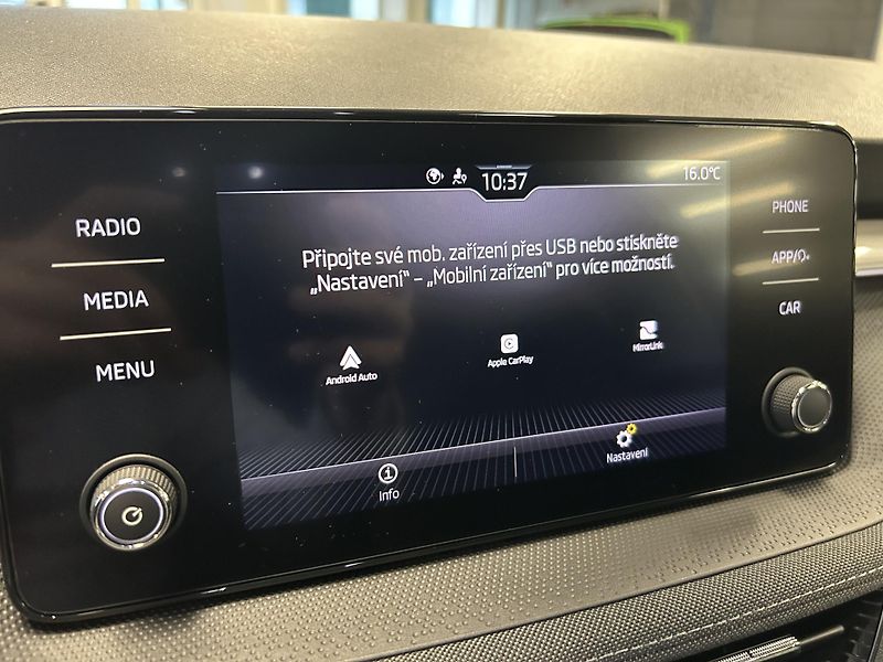Škoda Fabia (2022) 1.0TSi DSG Style LED SmartLink - fotka 12 z 28