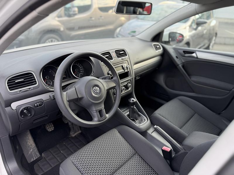 Volkswagen Golf 1.6 tdi, 77kw - fotka 5 z 11
