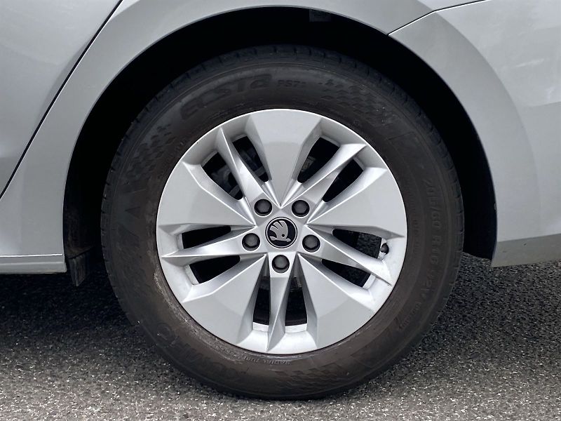 Škoda Octavia (2024) Combi 2.0 TDI Ambition - fotka 28 z 31