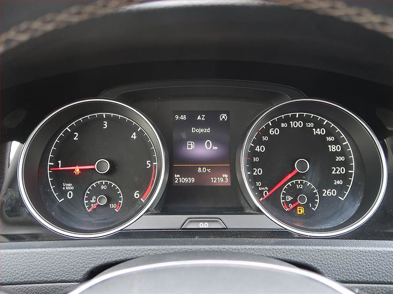 Volkswagen Golf (2014) 1.6 TDI, Navi, Tempomat - fotka 11 z 19