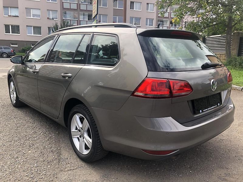Volkswagen Golf Variant (2013) 1,6TDI DSG Comfortl. Nez. top. - fotka 4 z 65