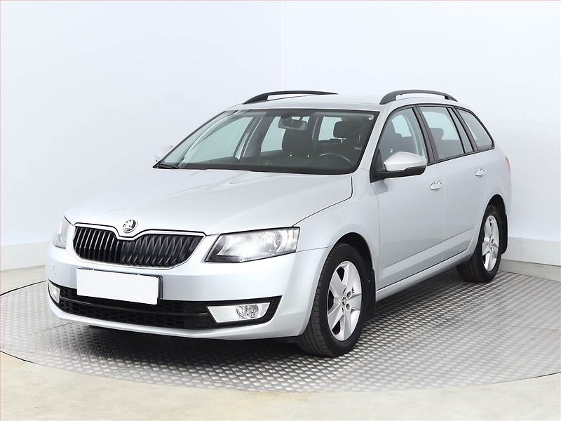Škoda Octavia (2017) Ambition 1.6 TDI, Serv.kniha - fotka 2 z 14
