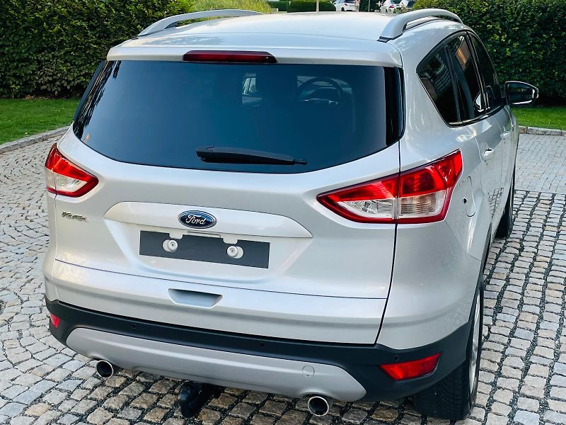 Ford Kuga 2.0TDCi MANUÁL TAŽNÉ SERVISKA - fotka 13 z 51