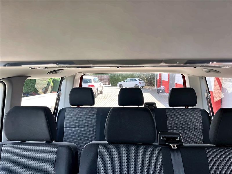 Volkswagen Caravelle 2,0 TDI 6.1 SWB TRENDLINE - fotka 21 z 24