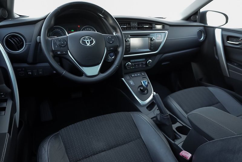 Toyota Auris 1.8i/Hybrid/Pano/NAVI/ - fotka 14 z 27
