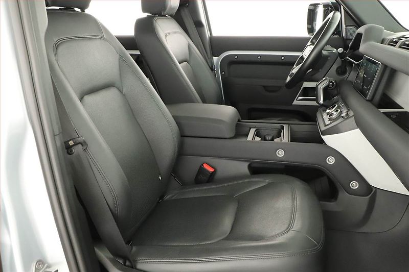 Land Rover Defender (2023) D250 AWD - fotka 7 z 20