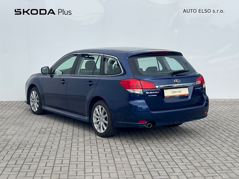 Subaru Legacy (2013) 2.5i / 123 kW 4x4 - fotka 28 z 30