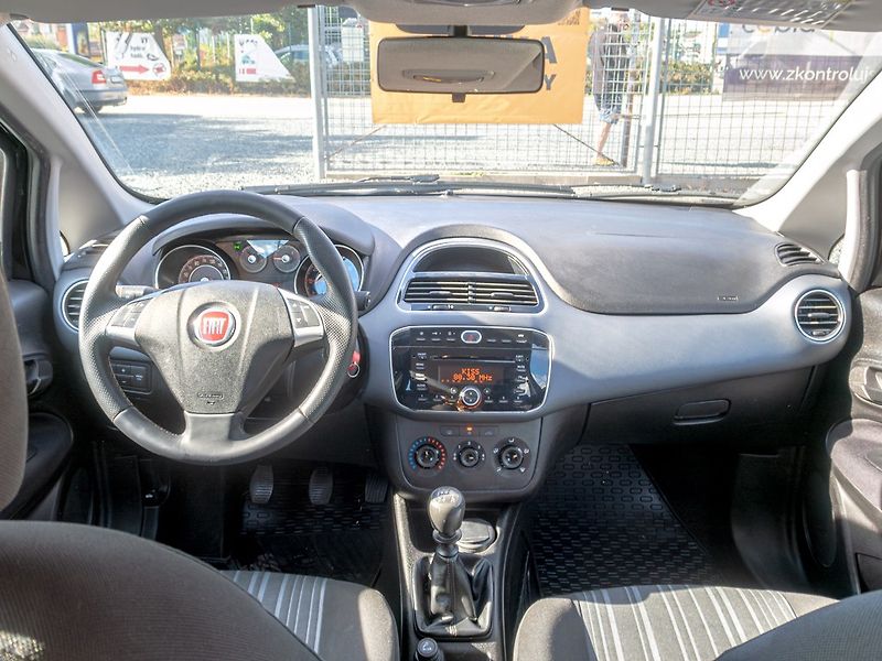 Fiat Punto Evo (2011) 1.4i 55KW – PO VELKÉ SERVISU - fotka 11 z 39