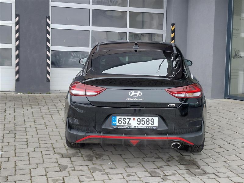 Hyundai i30 FB 1,5 TGDI DCT N LINE - fotka 7 z 22