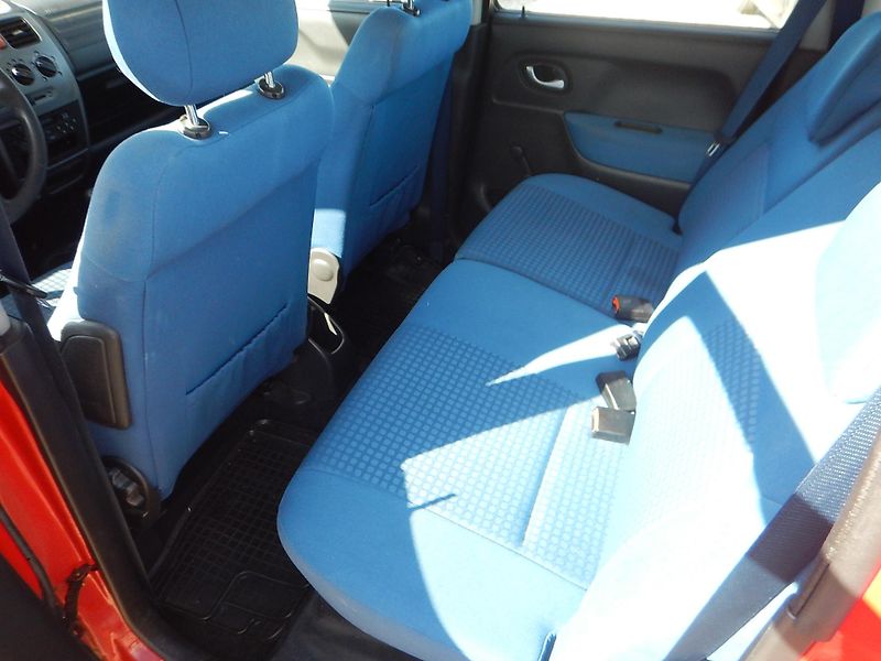 Opel Agila 1.2i - fotka 10 z 18