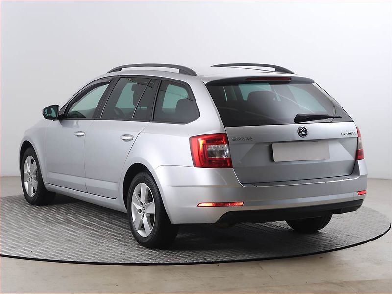 Škoda Octavia (2017) Ambition 1.4 TSI, Tempomat - fotka 4 z 16