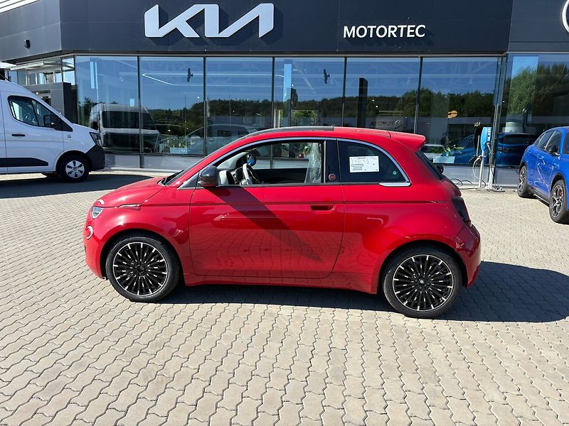 Fiat 500 (2026) Hybrid La Prima HB 1.0 BSG 65k - fotka 4 z 17