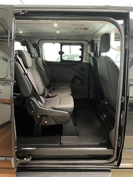 Ford Tourneo Custom Titanium L1 125kW AT, ČR - fotka 12 z 29