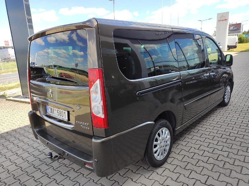 Peugeot Expert Tepee (2013) 2.0 HDI 180k AUT6 TZ - fotka 4 z 26