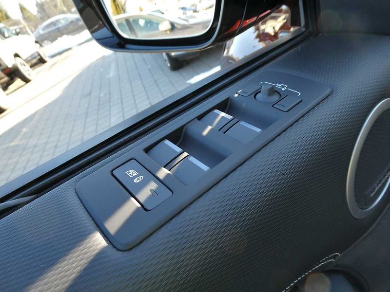 Land Rover Discovery 5 3,0 Gemini D350 - fotka 12 z 44