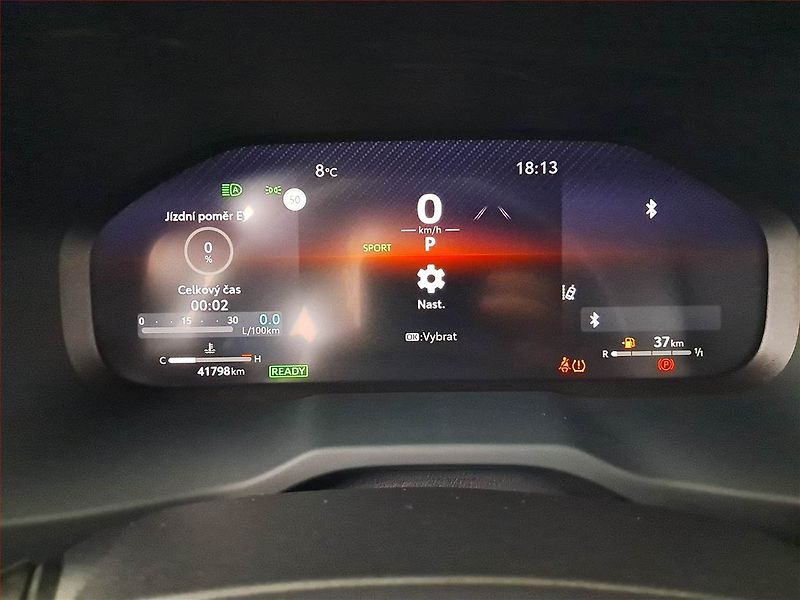 Toyota RAV4 (2024) 2.5 Hybrid - fotka 11 z 19