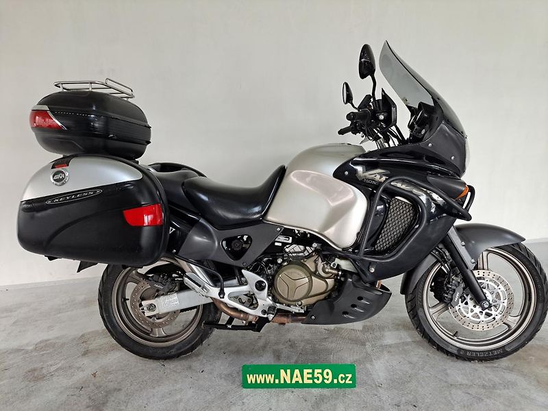 Honda XL 1000 V Varadero (2000) - fotka 2 z 17