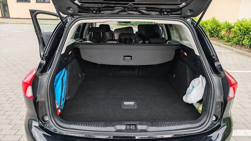 Ford Focus (2018) 2.0 EcoBlue 110kW Titanium+B&O - fotka 9 z 13