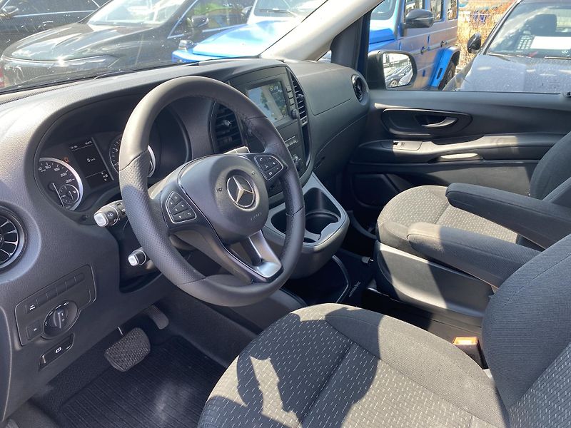 Mercedes-Benz Vito 114 CDI/L Tourer Pro - fotka 13 z 25