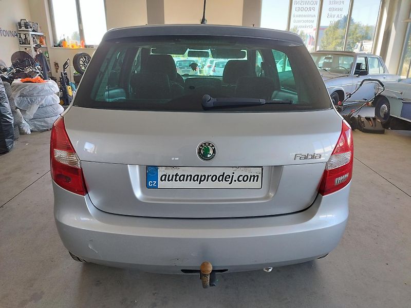 Škoda Fabia (2010) 1,2TSI,63KW,KLIMA,TAŽNÝ,ČR - fotka 6 z 25