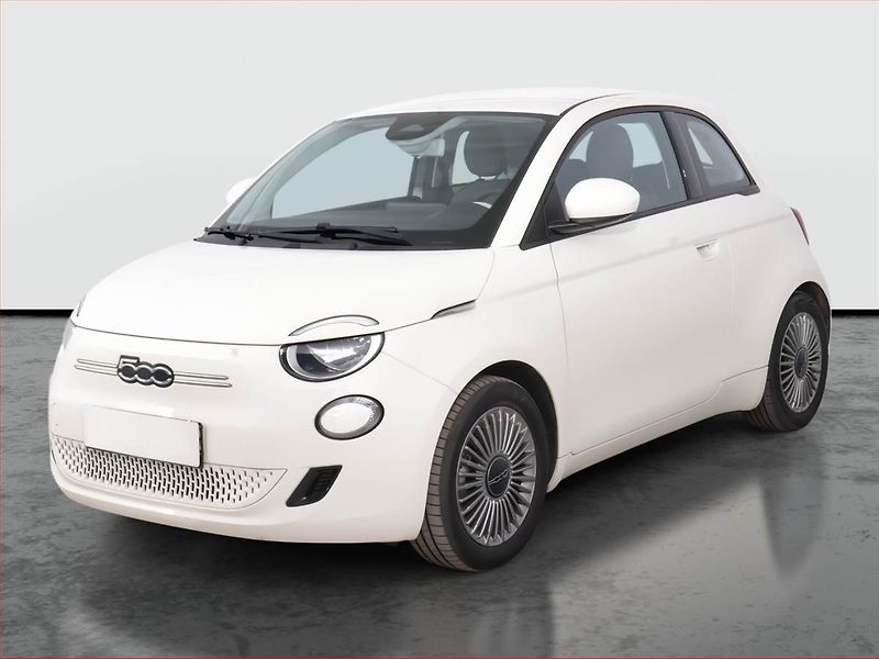 Fiat 500e (2023) 42 kWh, SoH 94% - fotka 2 z 18