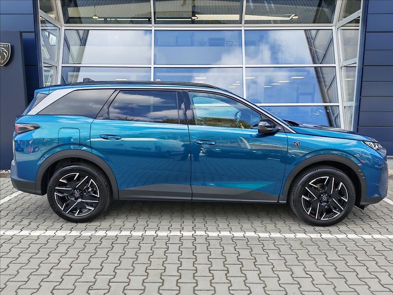 Peugeot 5008 (2026) 1,2 5008 GT Hybrid 145 e-DCS6 - fotka 4 z 18