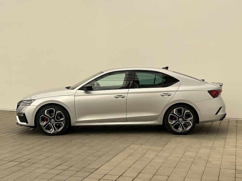 Škoda Octavia 2.0 TDI RS - fotka 3 z 33