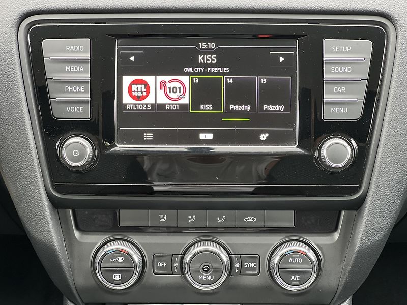 Škoda Octavia 1.6TDi 81kw KLIMA TEMPOMAT ALU - fotka 20 z 42