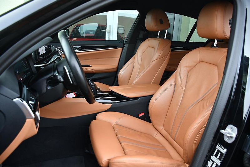 BMW Řada 5 530d xDrive M-SPORT K360 ČR 1M - fotka 12 z 40