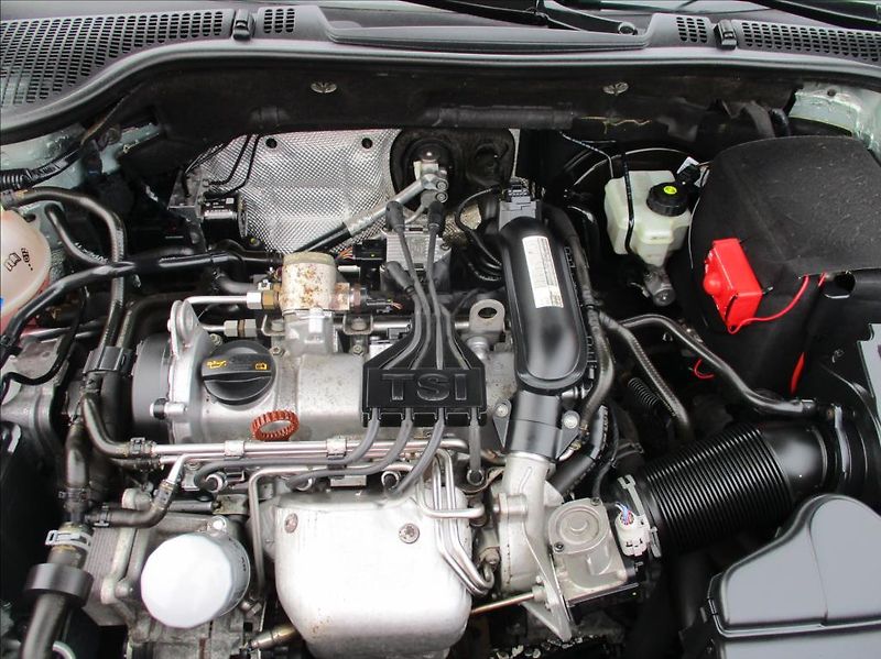 Škoda Octavia 1,2 TSI, digiklima,servis,tažn - fotka 28 z 40