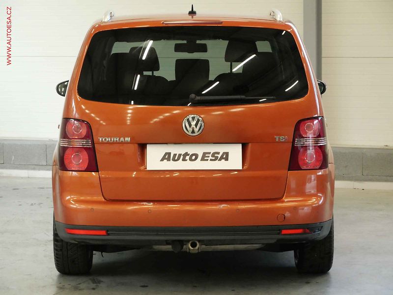 Volkswagen Touran (2010) 1.4 TSI, DSG - fotka 5 z 20