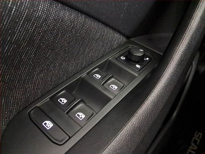 Škoda Scala (2021) Style 1.5 TSI, ČR,1.maj - fotka 16 z 18